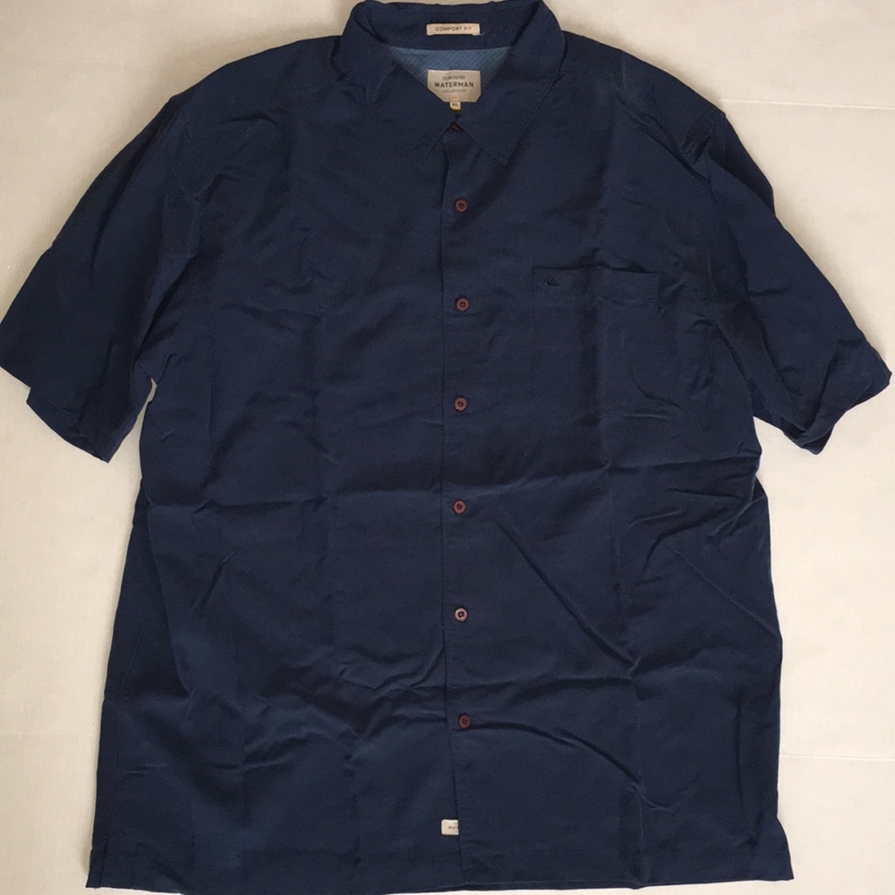 Quicksilver Waterman Collection Comfort Fit Short Sleeve button Down Shirt | XL